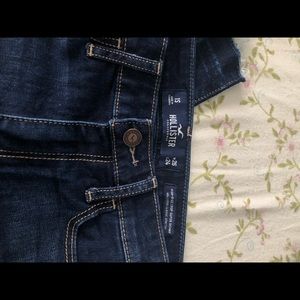 hollister dark wash jeans